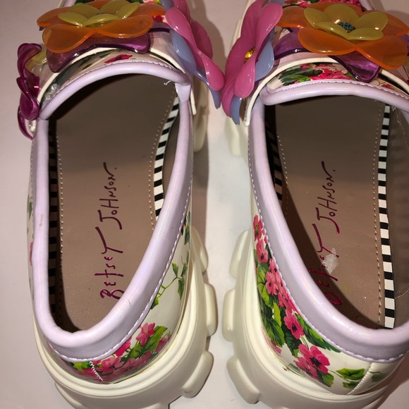 Betsey Johnson Vinie Floral Platform Loafer Shoes Cottagecore Sz 5.5 - Picture 6 of 7